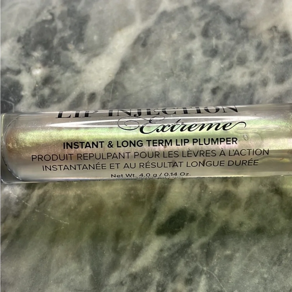 Too‎ Faced Lip Injection Extreme